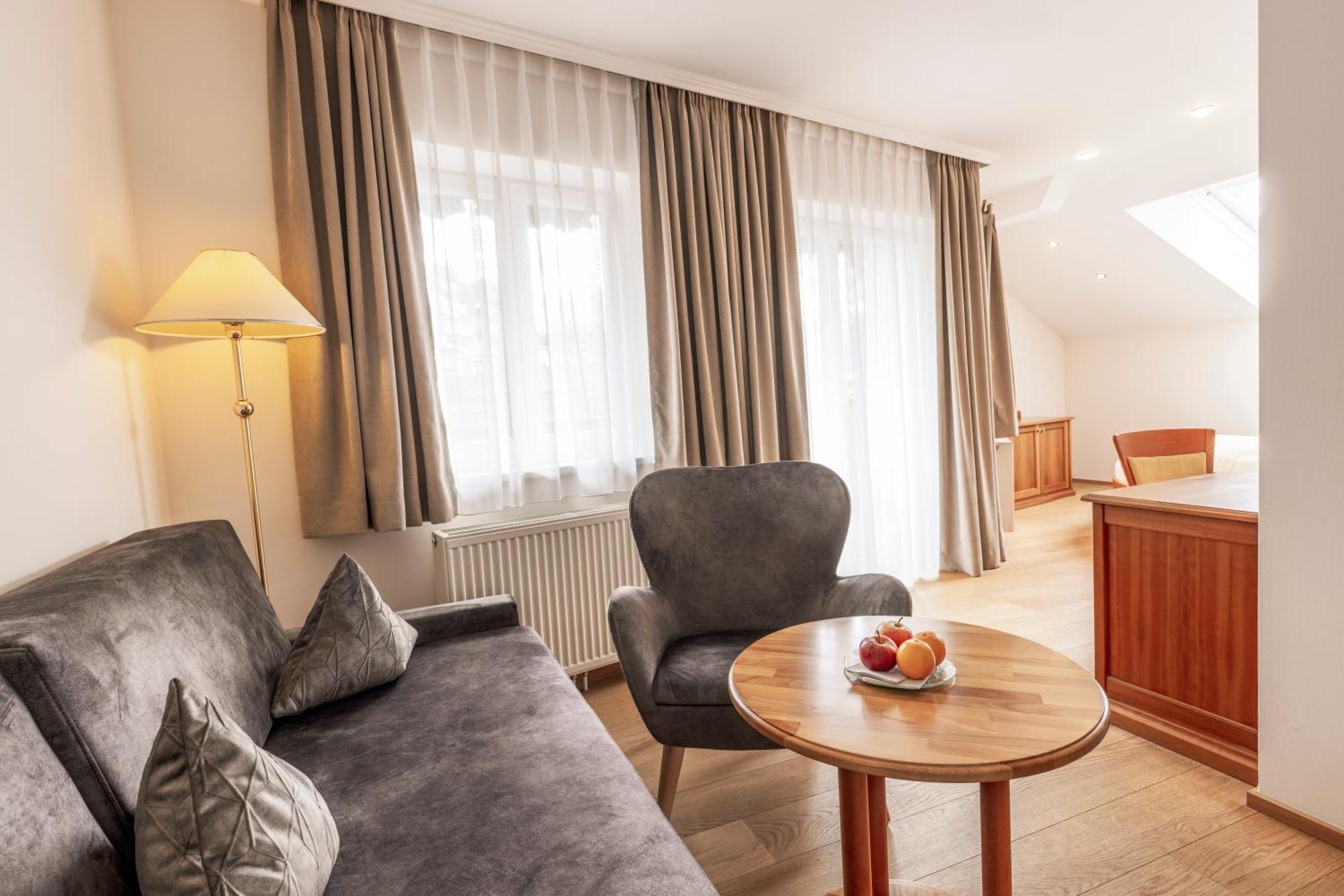 Hotel Weisser Hirsch Sankt Wolfgang im Salzkammergut Bagian luar foto