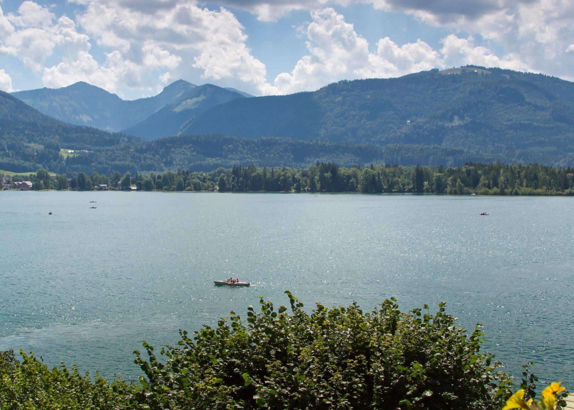 Hotel Weisser Hirsch Sankt Wolfgang im Salzkammergut Bagian luar foto
