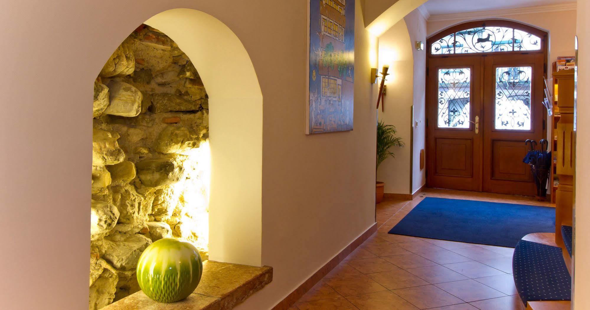 Hotel Weisser Hirsch Sankt Wolfgang im Salzkammergut Bagian luar foto